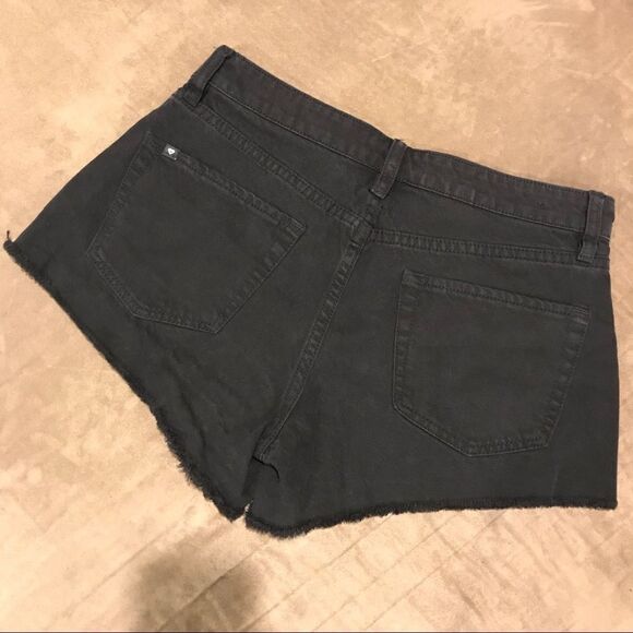 🔹NWOT Black Ripped Jean Shorts Junior’s Size 5 - Picture 3 of 8